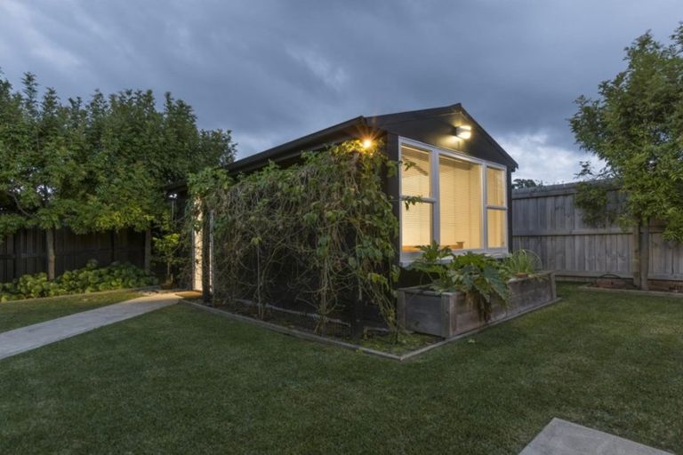 Photo of property in 27 Hinewa Road, Otumoetai, Tauranga, 3110