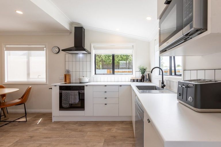 Photo of property in 12 Thyra Street, Dannevirke, 4930