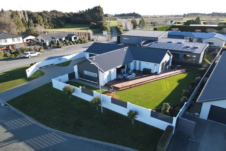 Photo of property in 60 Welsh Road, Winton, 9720