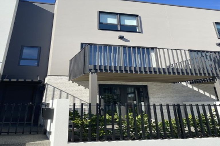Photo of property in 2/208 Hereford Street, Christchurch Central, Christchurch, 8011