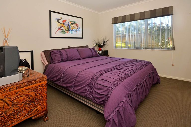 Photo of property in 38 Belfry Place, Wattle Downs, Auckland, 2103