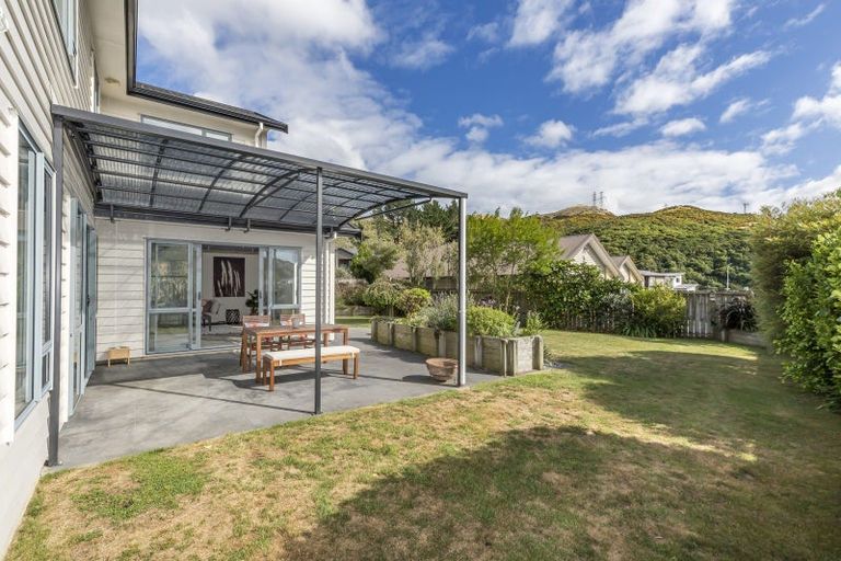 Photo of property in 4 Edington Grove, Churton Park, Wellington, 6037