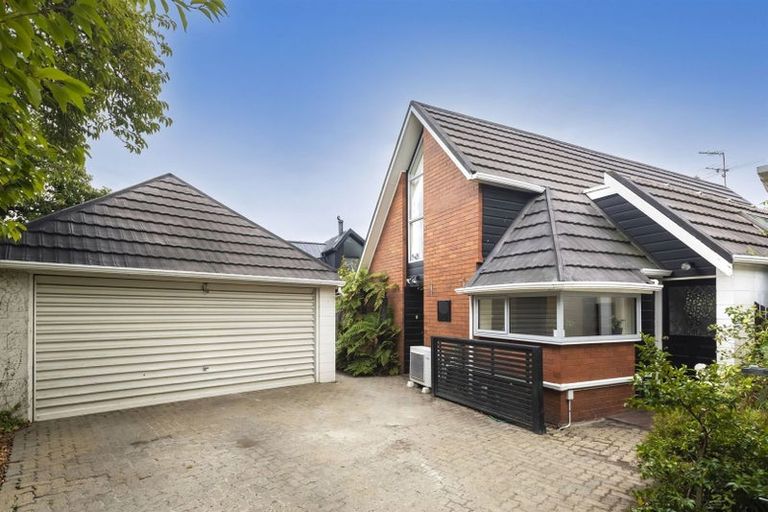 Photo of property in 443 Avonhead Road, Avonhead, Christchurch, 8042
