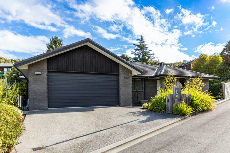 Photo of property in 31 Mooring Close, Whitby, Porirua, 5024