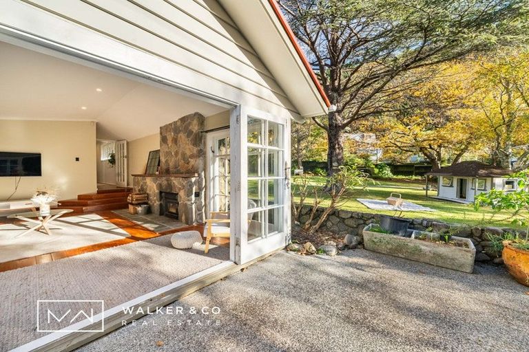 Photo of property in 23/25 Elmslie Road, Pinehaven, Upper Hutt, 5371
