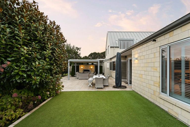 Photo of property in 4 Le Quesnoy Place, Cambridge, 3434