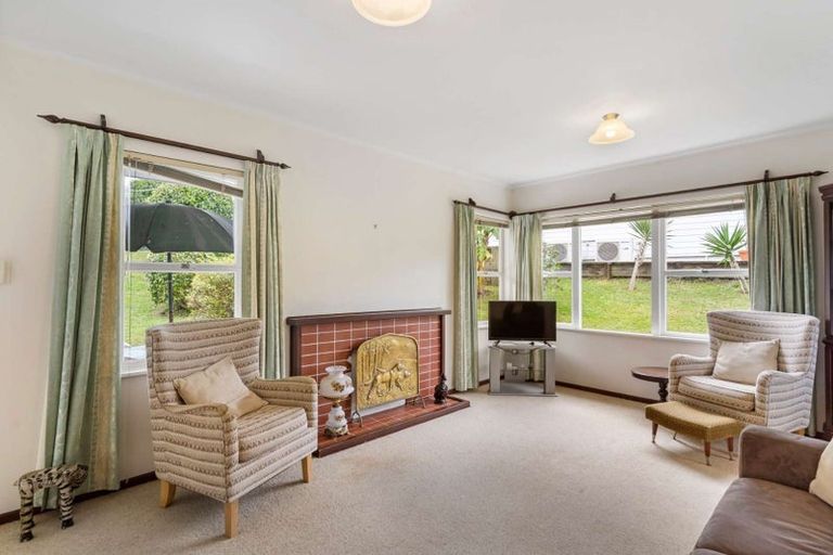 Photo of property in 19 City View Terrace, Birkenhead, Auckland, 0626