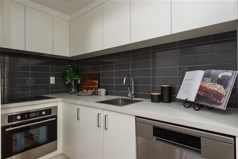 Photo of property in Amuri Park Apartments, 6/280 Bealey Avenue, Christchurch Central, Christchurch, 8013