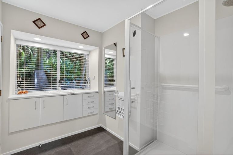 Photo of property in 70a Beach Road, Castor Bay, Auckland, 0620