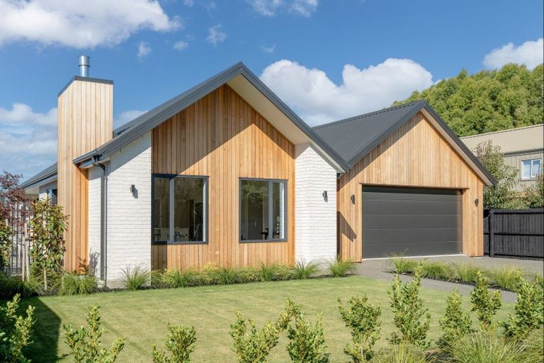 Photo of property in 54 Metehau Street, Marshland, Christchurch, 8083