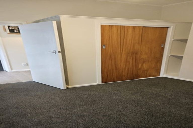 Photo of property in 19 Main Street, Hospital Hill, Napier, 4110