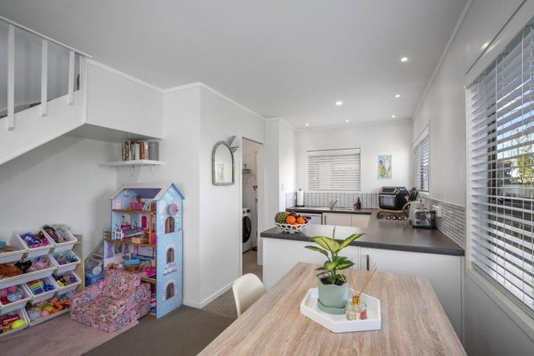 Photo of property in 5/506 Devonport Road, Tauranga South, Tauranga, 3112