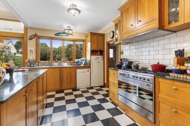 Photo of property in 159 Onepu Road, Lyall Bay, Wellington, 6022