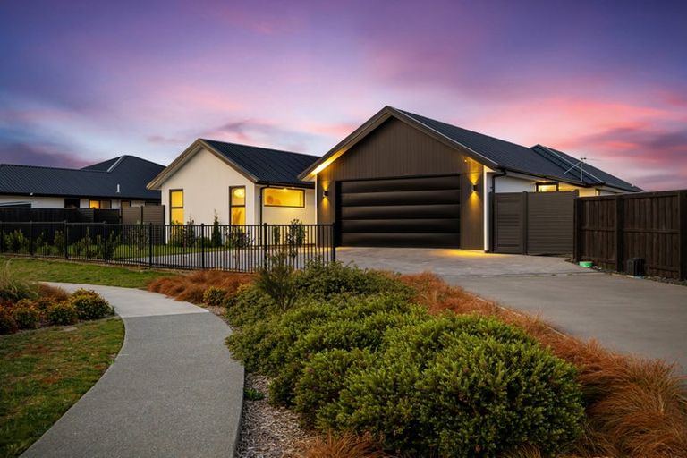 Photo of property in 10 Crosado Place, Rolleston, 7614