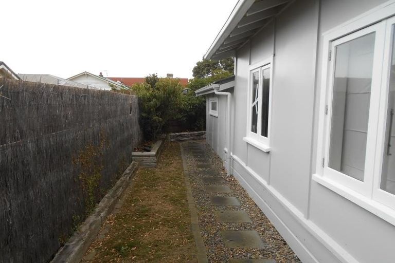 Photo of property in 25 Rua Street, Lyall Bay, Wellington, 6022