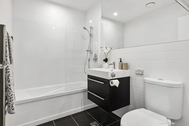 Photo of property in 19/8u Thatcher Crescent, Crofton Downs, Wellington, 6035