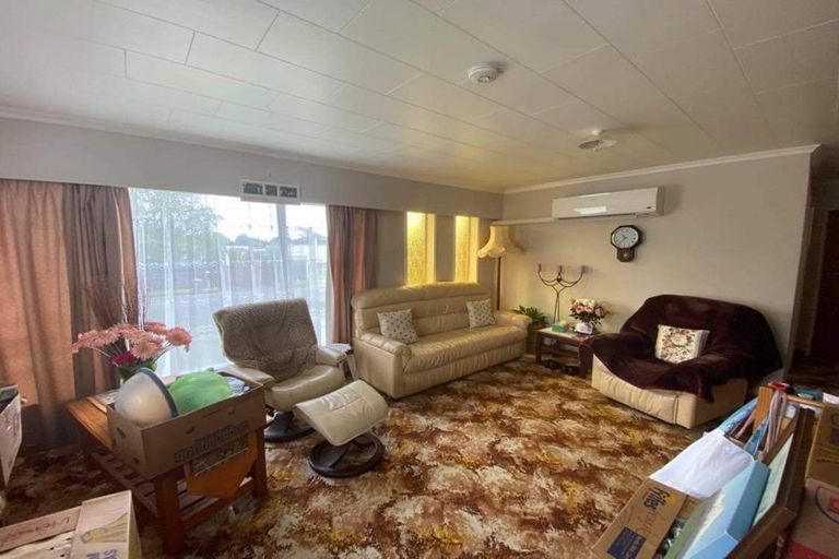 Photo of property in 2 Chartwell Drive, Eltham, 4322