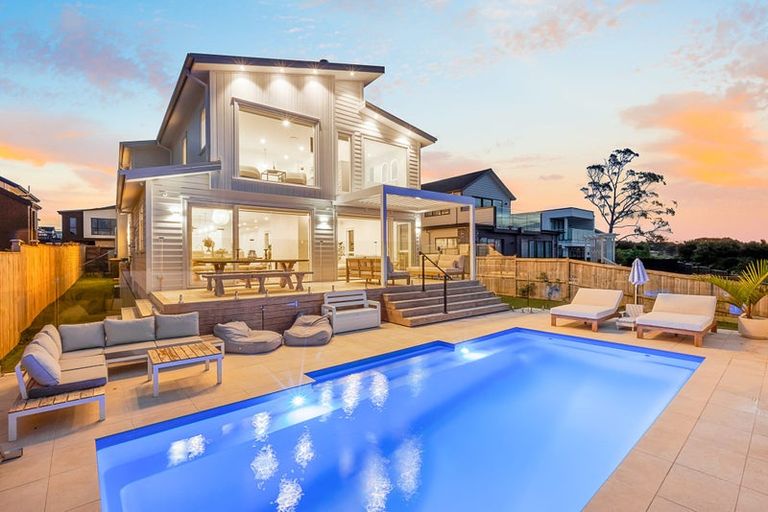 Photo of property in 22 Tai Crescent, Hobsonville, Auckland, 0616