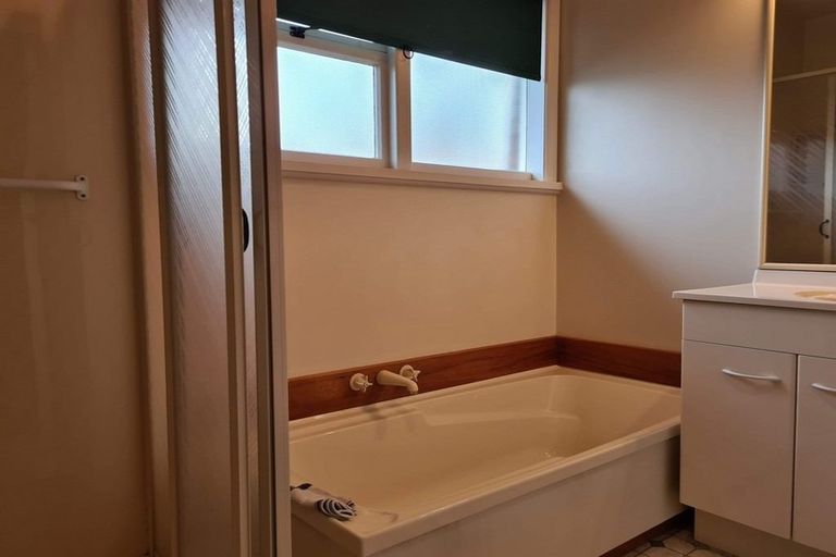 Photo of property in 12 Clouston Street, Saint Martins, Christchurch, 8022