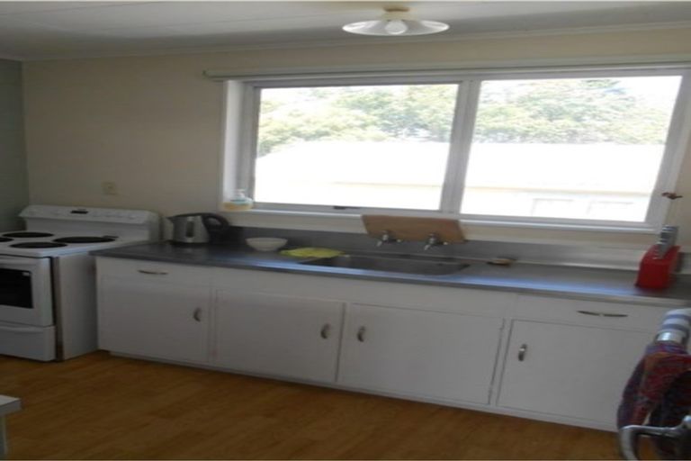 Photo of property in 169b Newlands Road, Newlands, Wellington, 6037