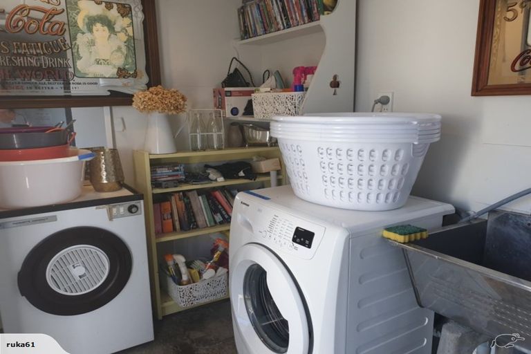 Photo of property in 80a Golf Road, New Lynn, Auckland, 0600