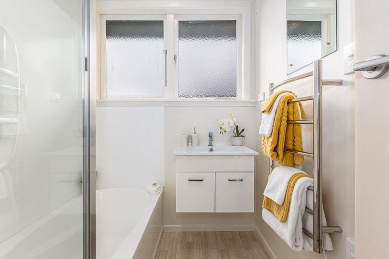 Photo of property in 36 Silverbirch Grove, Churton Park, Wellington, 6037