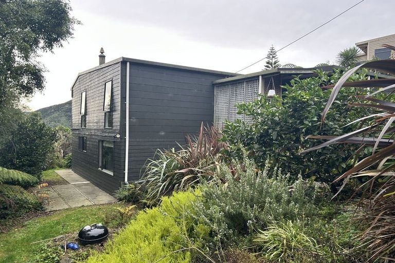 Photo of property in 593 Port Underwood Road, Whatamango Bay, Picton, 7281