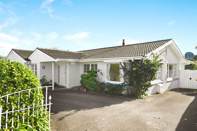 Photo of property in 104 Poaka Avenue, Dinsdale, Hamilton, 3204