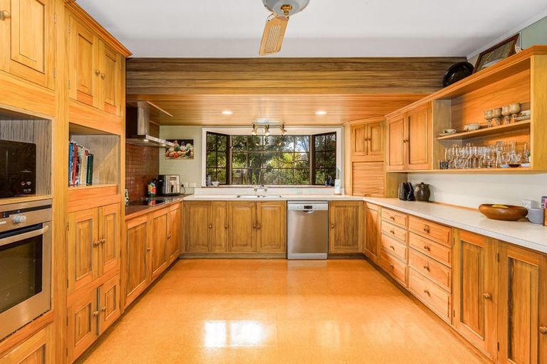 Photo of property in 37 Awanui Drive, Waikanae, 5036