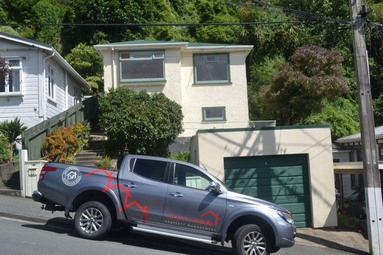 Photo of property in 32 Reuben Avenue, Brooklyn, Wellington, 6021