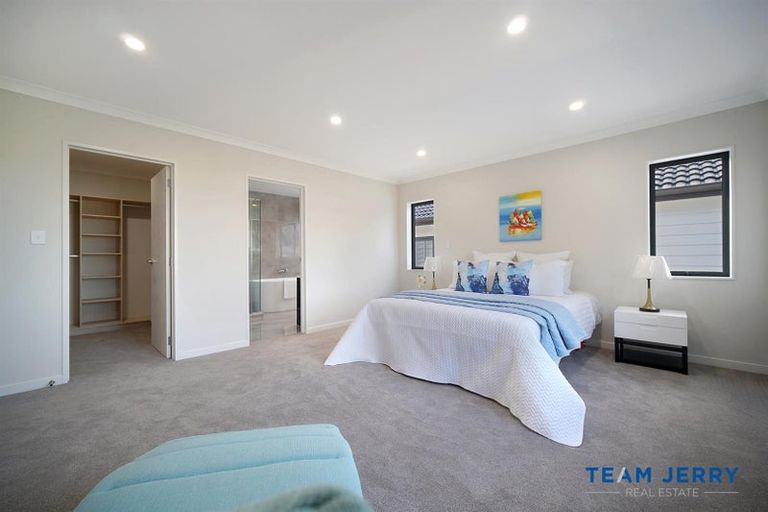 Photo of property in 21 Knockanara Drive, Flat Bush, Auckland, 2019