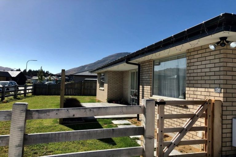 Photo of property in 32 Cheltenham Road, Lower Shotover, Queenstown, 9304