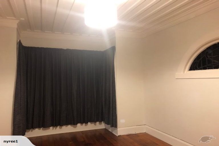 Photo of property in 108 Freyberg Street, Lyall Bay, Wellington, 6022