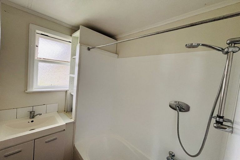 Photo of property in 8 Allenby Street, Bader, Hamilton, 3206