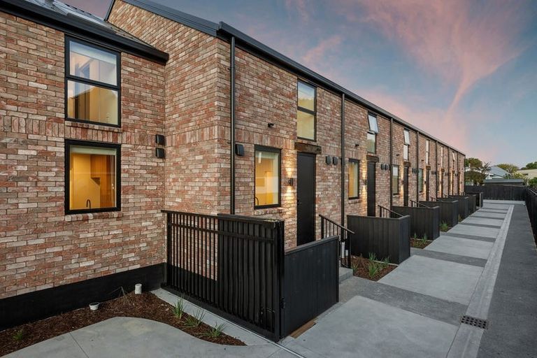 Photo of property in 6/196 Hills Road, Edgeware, Christchurch, 8013