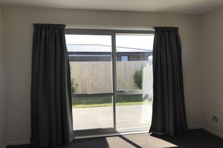 Photo of property in 16 Chert Street, Rolleston, 7614