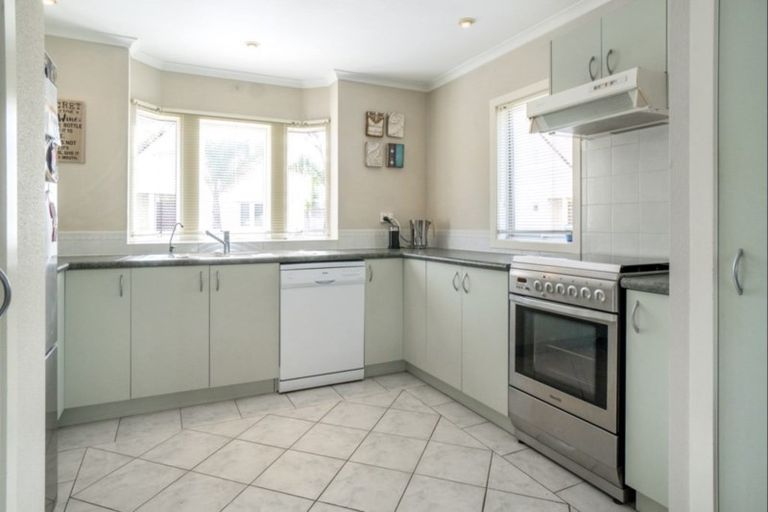 Photo of property in 2/137 Lakeside Drive, Orewa, 0931