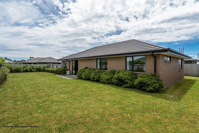 Photo of property in 38 Nicolau Avenue, Rolleston, 7615