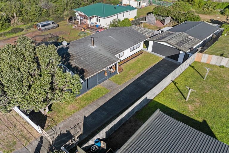 Photo of property in 3 Tasman Road, Otaki Beach, Otaki, 5512
