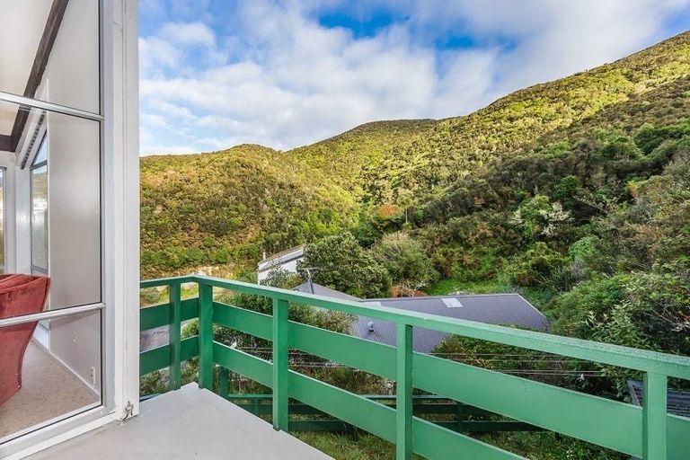 Photo of property in 7a Buxton Avenue, Karori, Wellington, 6012