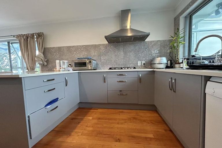 Photo of property in 26 Waimana Avenue, Northcote Point, Auckland, 0627