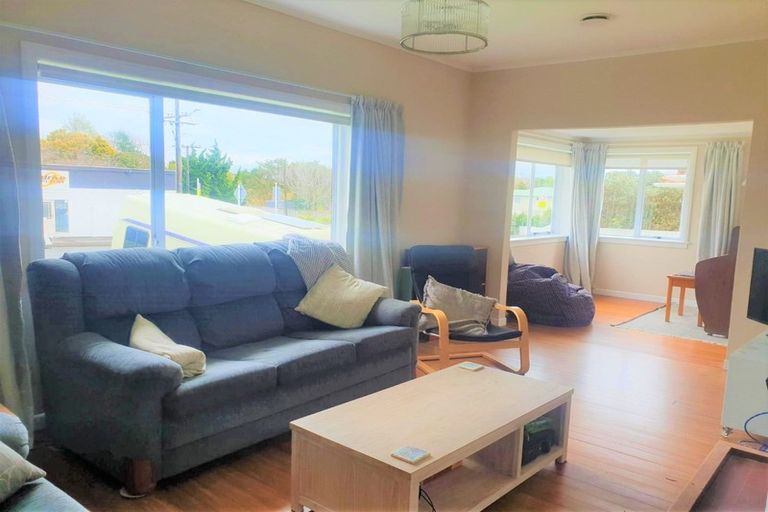 Photo of property in 105 Brooklands Road, Brooklands, New Plymouth, 4310