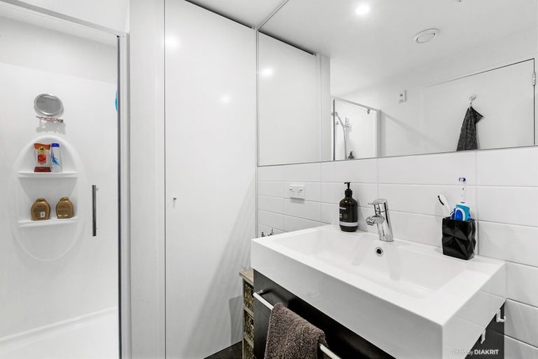 Photo of property in Nouvo Apartments, 21u2c Rugby Street, Mount Cook, Wellington, 6021