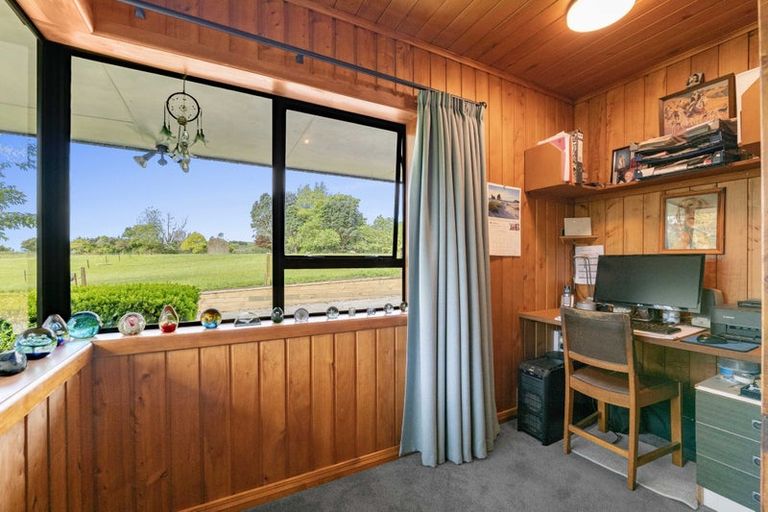 Photo of property in 92 Hickman Road, Onaero, Urenui, 4375