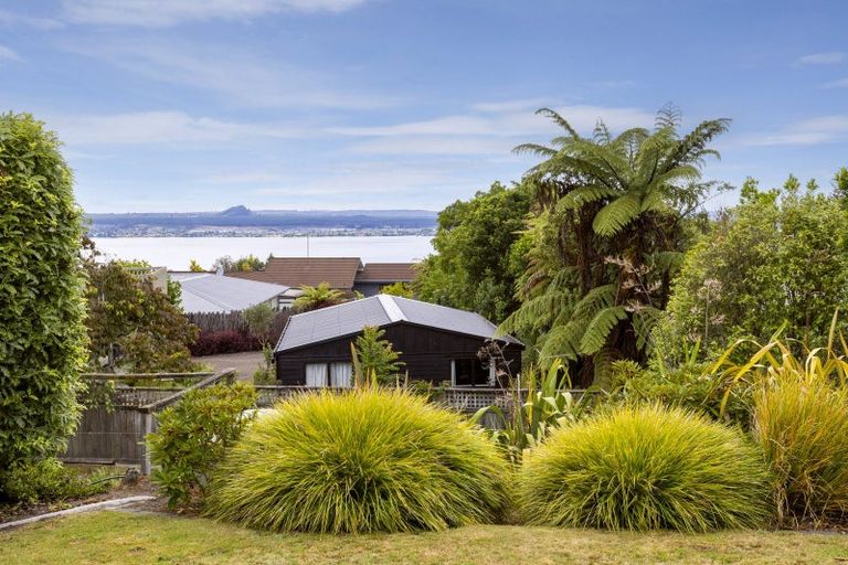 Photo of property in 1/19 Brunette Drive, Acacia Bay, Taupo, 3330