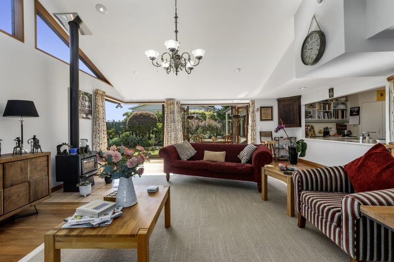 Photo of property in 11 Laing Place, Otumoetai, Tauranga, 3110