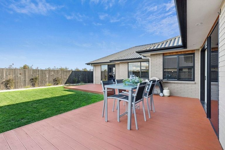 Photo of property in 54 Norfolk Drive, Cambridge, 3434