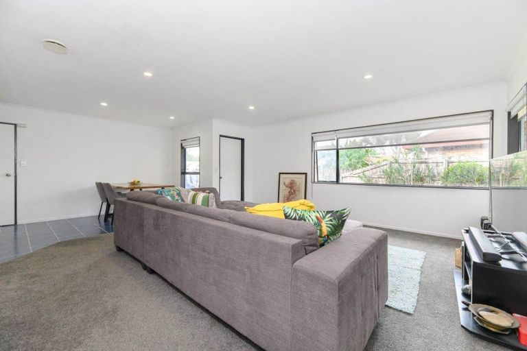 Photo of property in 275b Massey Road, Mangere East, Auckland, 2024