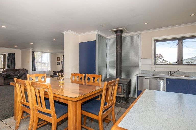 Photo of property in 29 Romilly Street, Westport, 7825