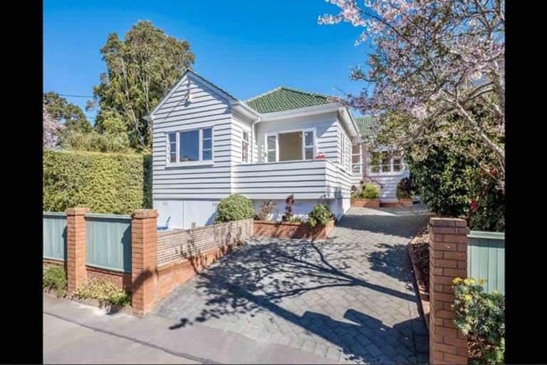 Photo of property in 6 Station Road, Khandallah, Wellington, 6035